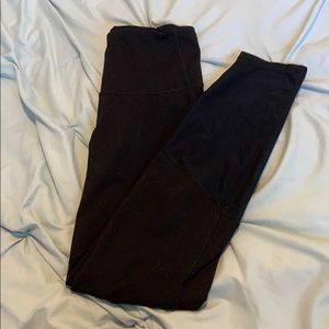 Black high waisted leggings w/ mesh